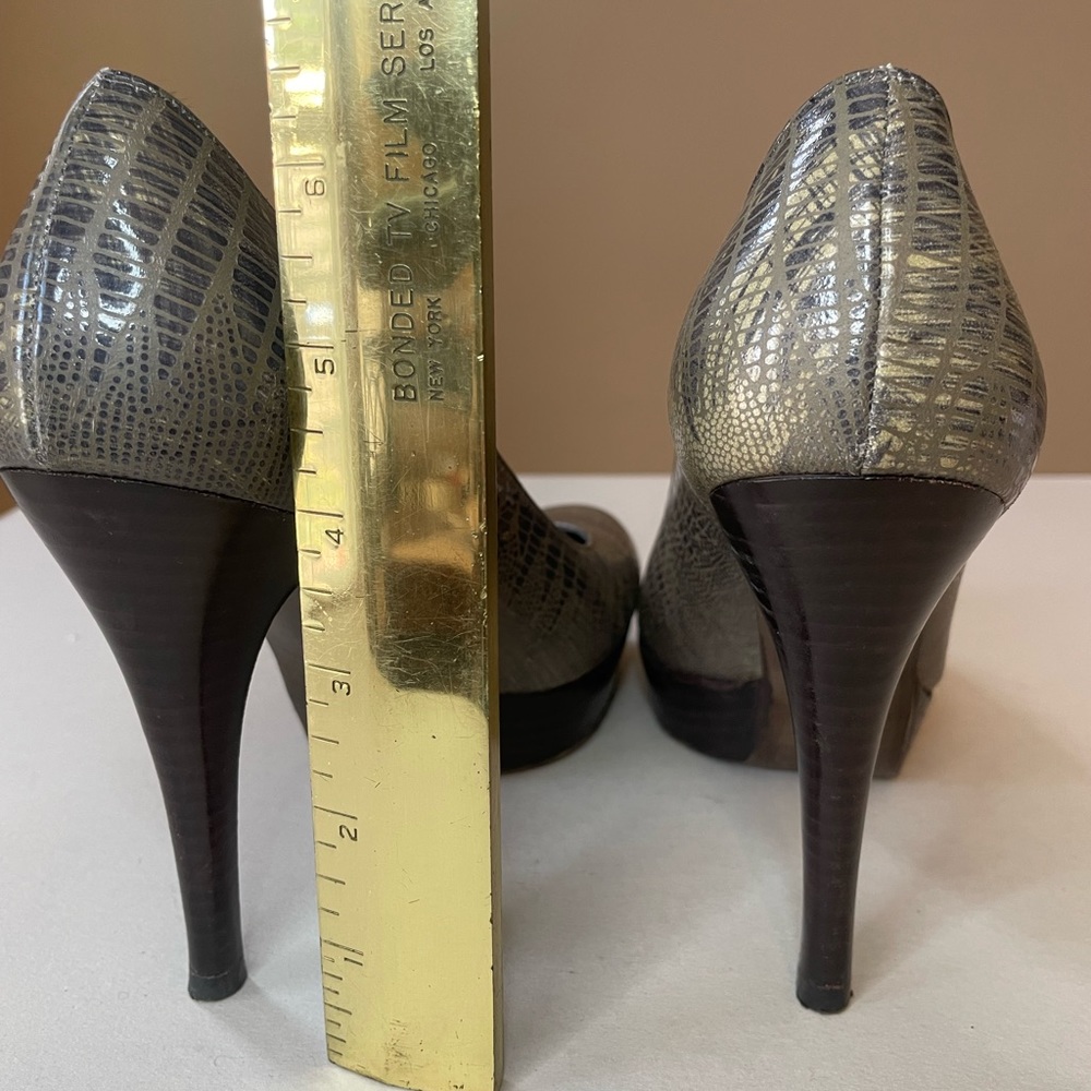 Stuart Weitzman Platform Pumps Gray Snake Leather… - image 8